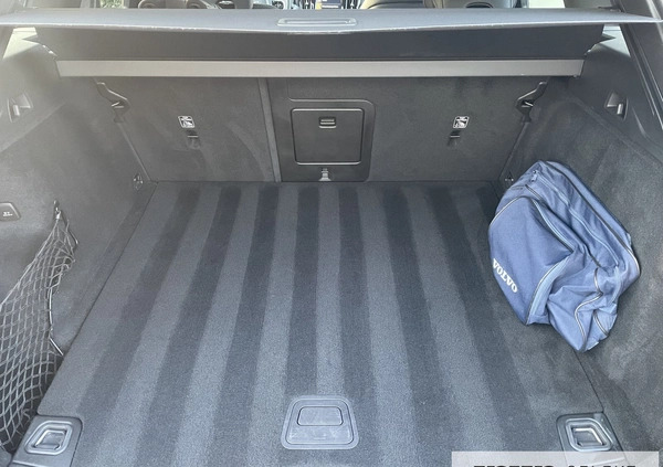 Volvo XC 60 cena 149900 przebieg: 74039, rok produkcji 2019 z Warszawa małe 562